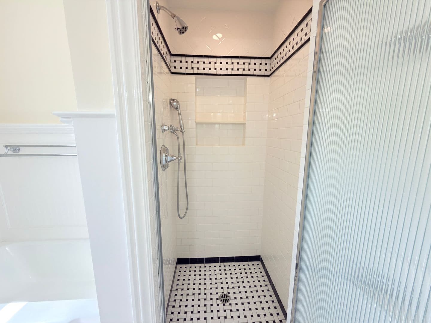 North Hollywood Apartment: 12550-12556 Oxnard St
