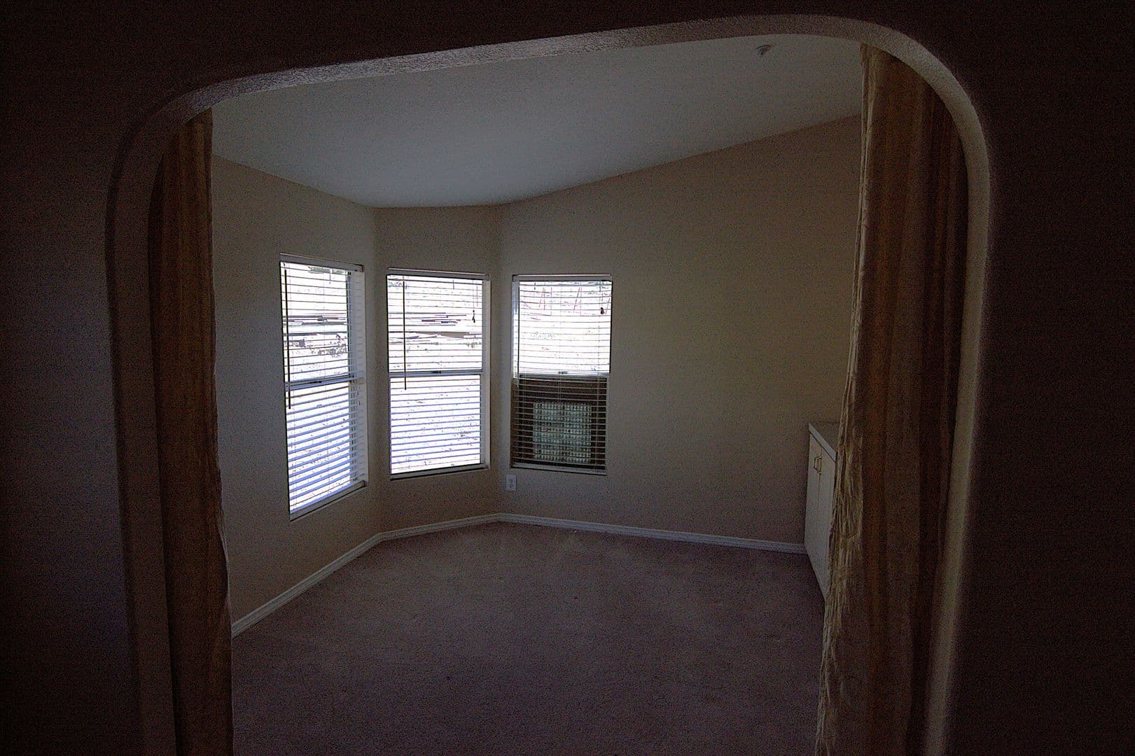 Acton House: 35850 Via Famero Dr