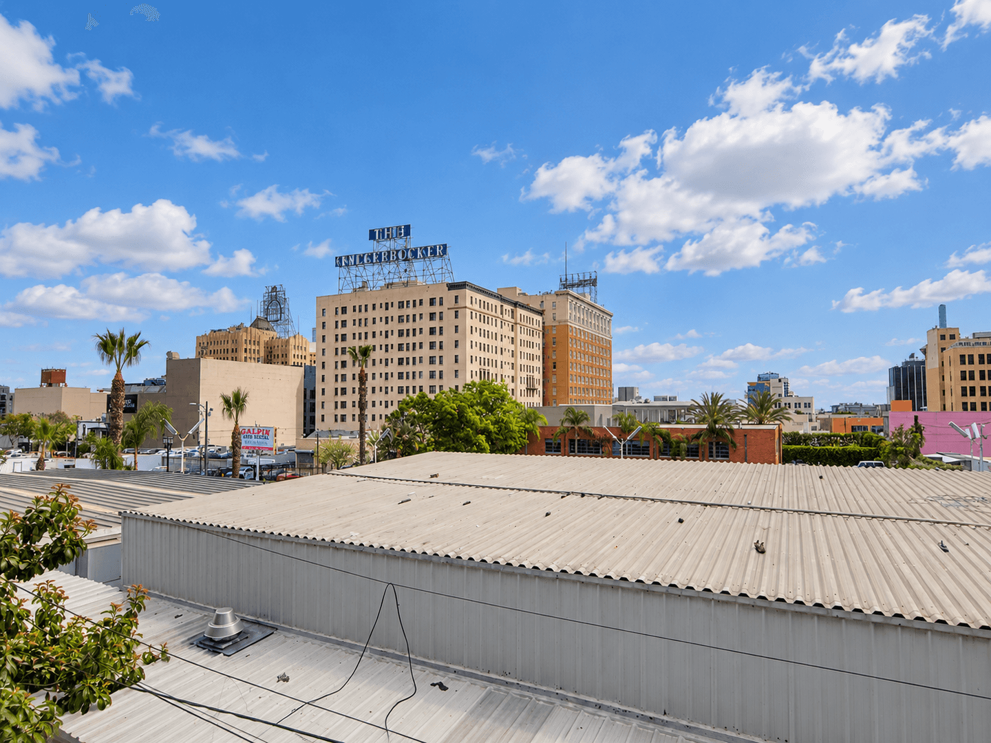 Los Angeles Apartment: 6358 Yucca St