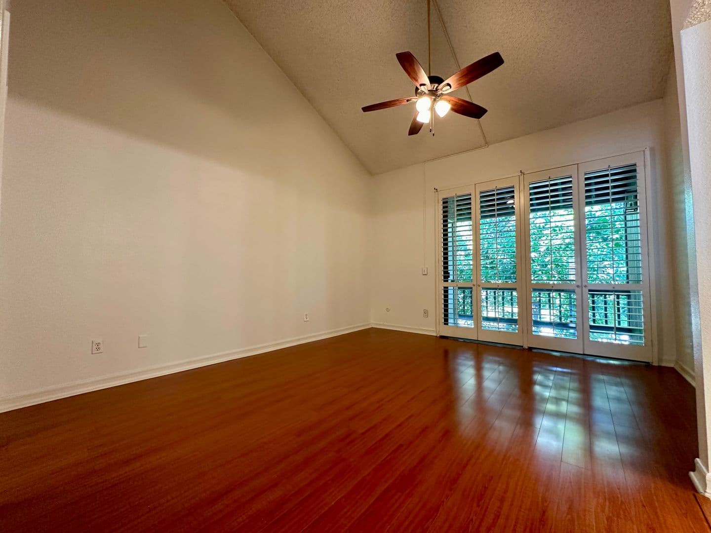 Woodland Hills Townhome: 21930 Marylee Street Unit 53