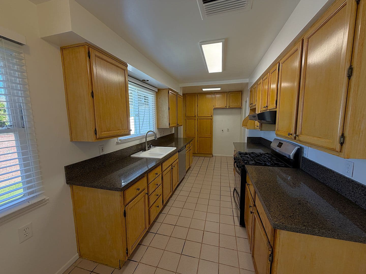 Granada Hills House: 11009 Danube Ave