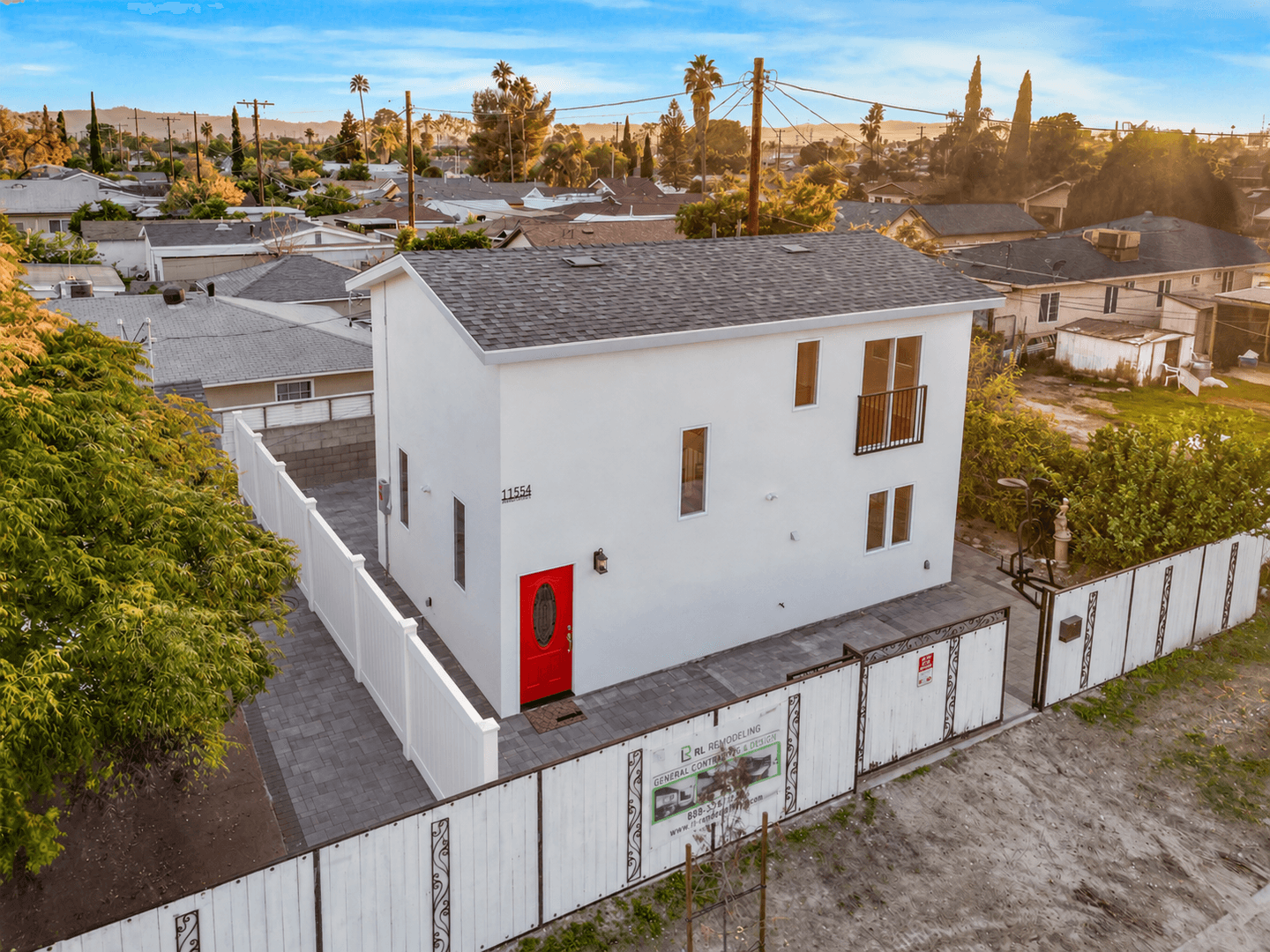North Hollywood House: 11554 Arminta St