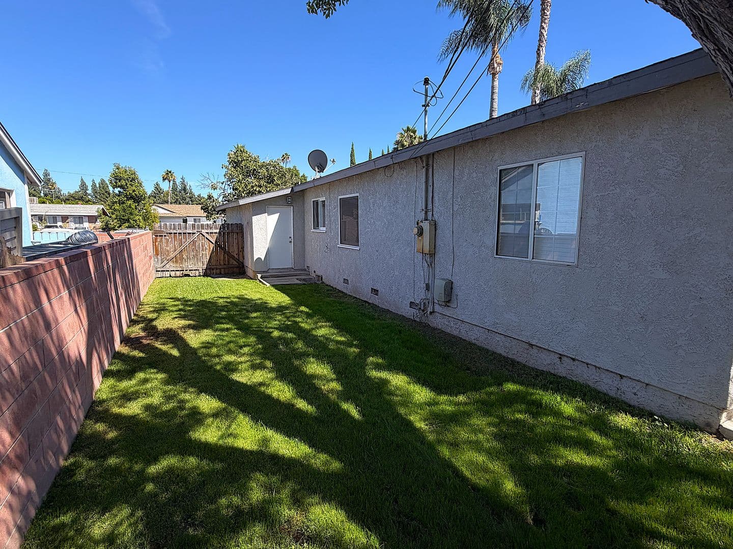 Granada Hills House: 11009 Danube Ave