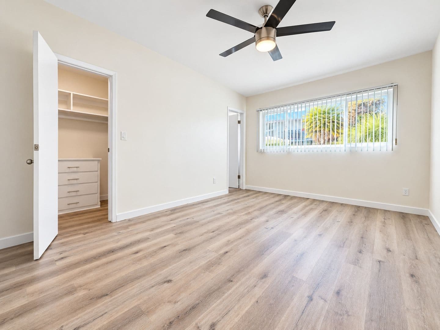 Valley Village Apartment: 5311 Corteen Pl