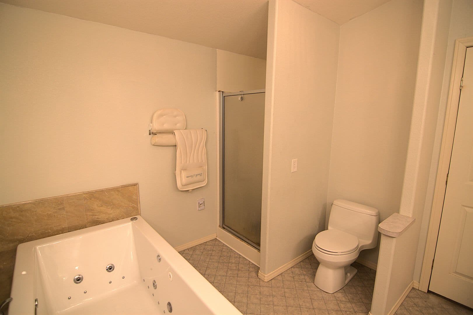 Acton House: 35850 Via Famero Dr
