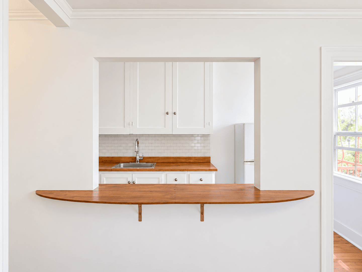 Los Angeles Apartment: 6358 Yucca St