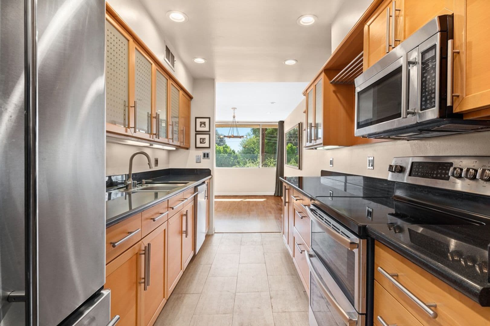 Sherman Oaks Condo: 4487 Colbath Ave., Apt. 301