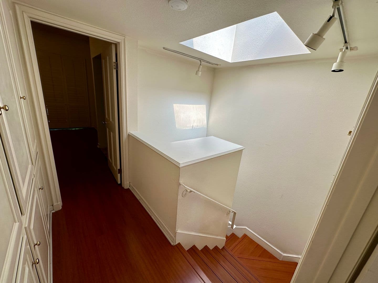 Woodland Hills Townhome: 21930 Marylee Street Unit 53