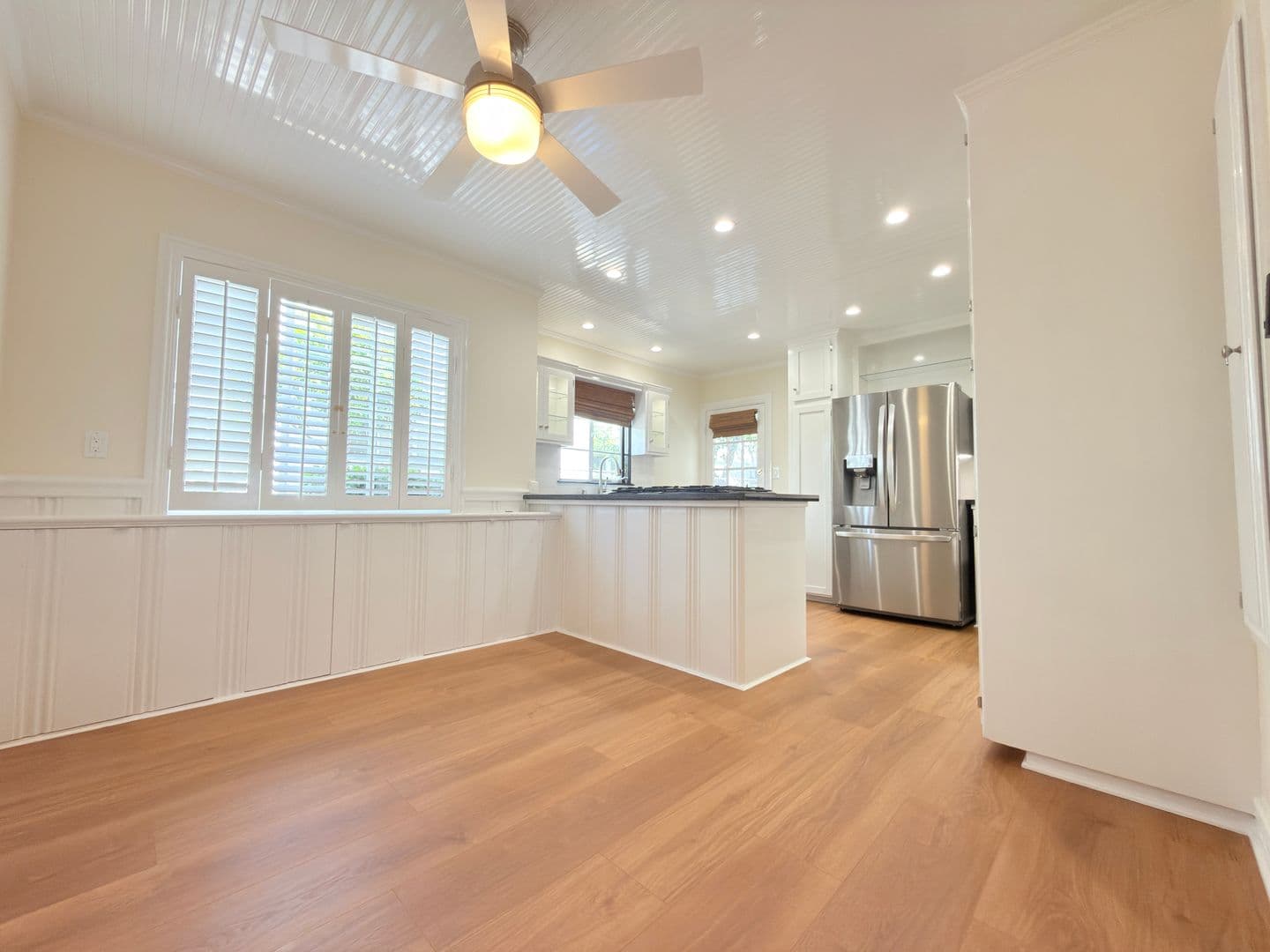 North Hollywood Apartment: 12550-12556 Oxnard St