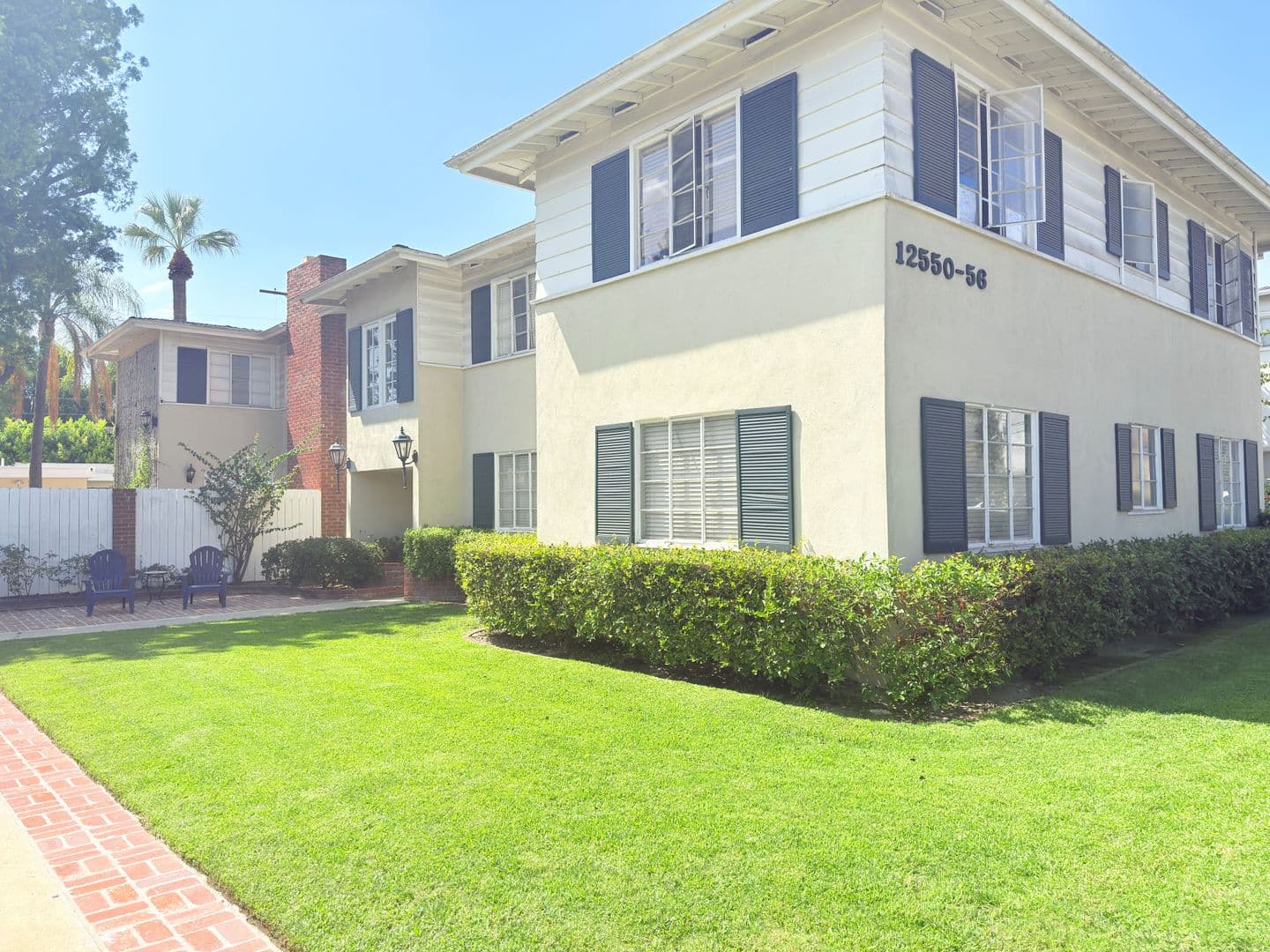 North Hollywood Apartment: 12550-12556 Oxnard St