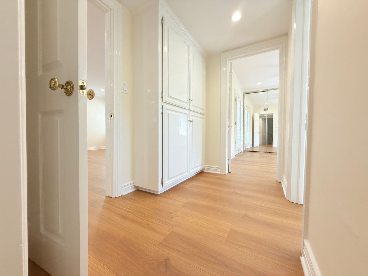 North Hollywood Apartment: 12550-12556 Oxnard St