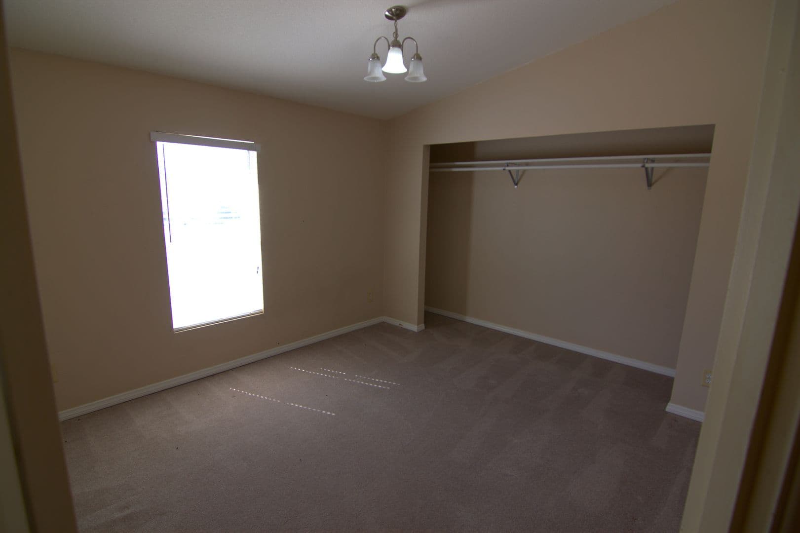 Acton House: 35850 Via Famero Dr