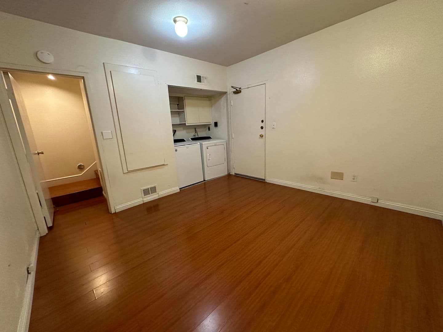 Woodland Hills Townhome: 21930 Marylee Street Unit 53