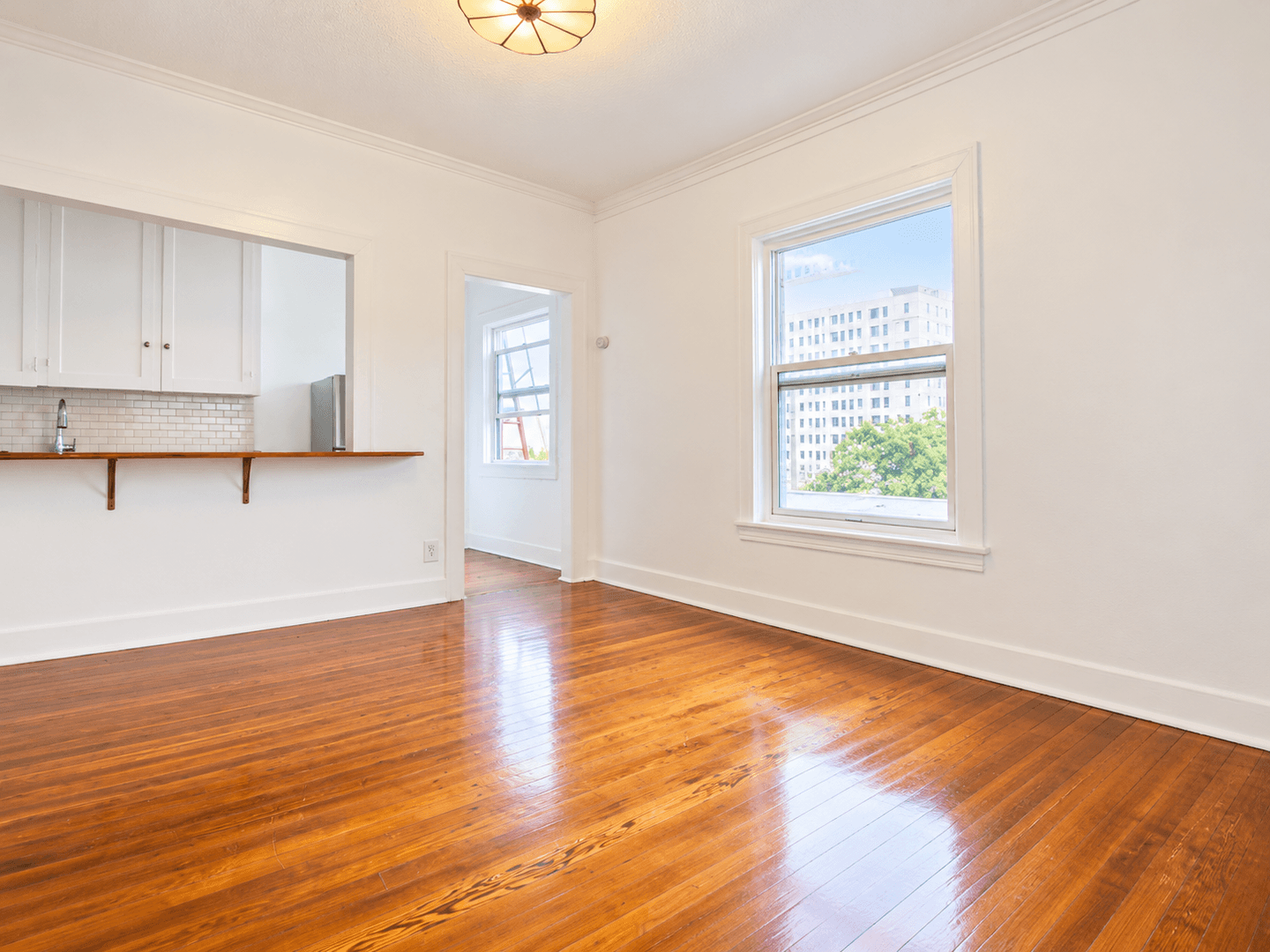 Los Angeles Apartment: 6358 Yucca St