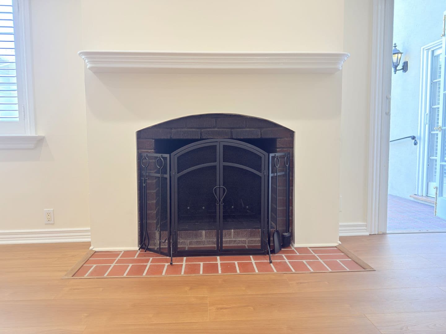 North Hollywood Apartment: 12550-12556 Oxnard St
