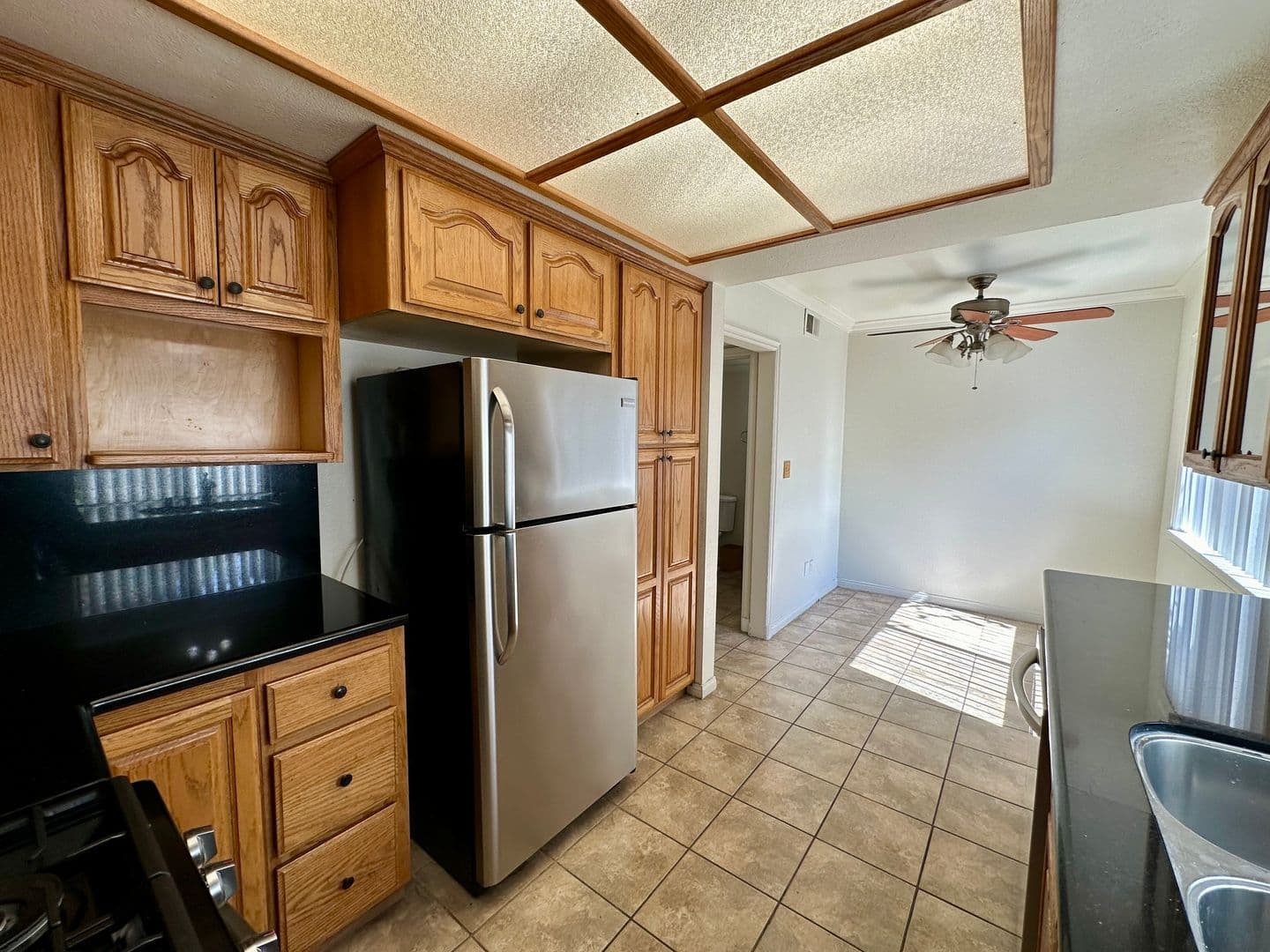 Woodland Hills Townhome: 21930 Marylee Street Unit 53
