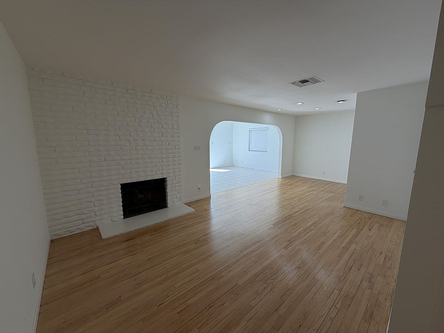 Granada Hills House: 11009 Danube Ave