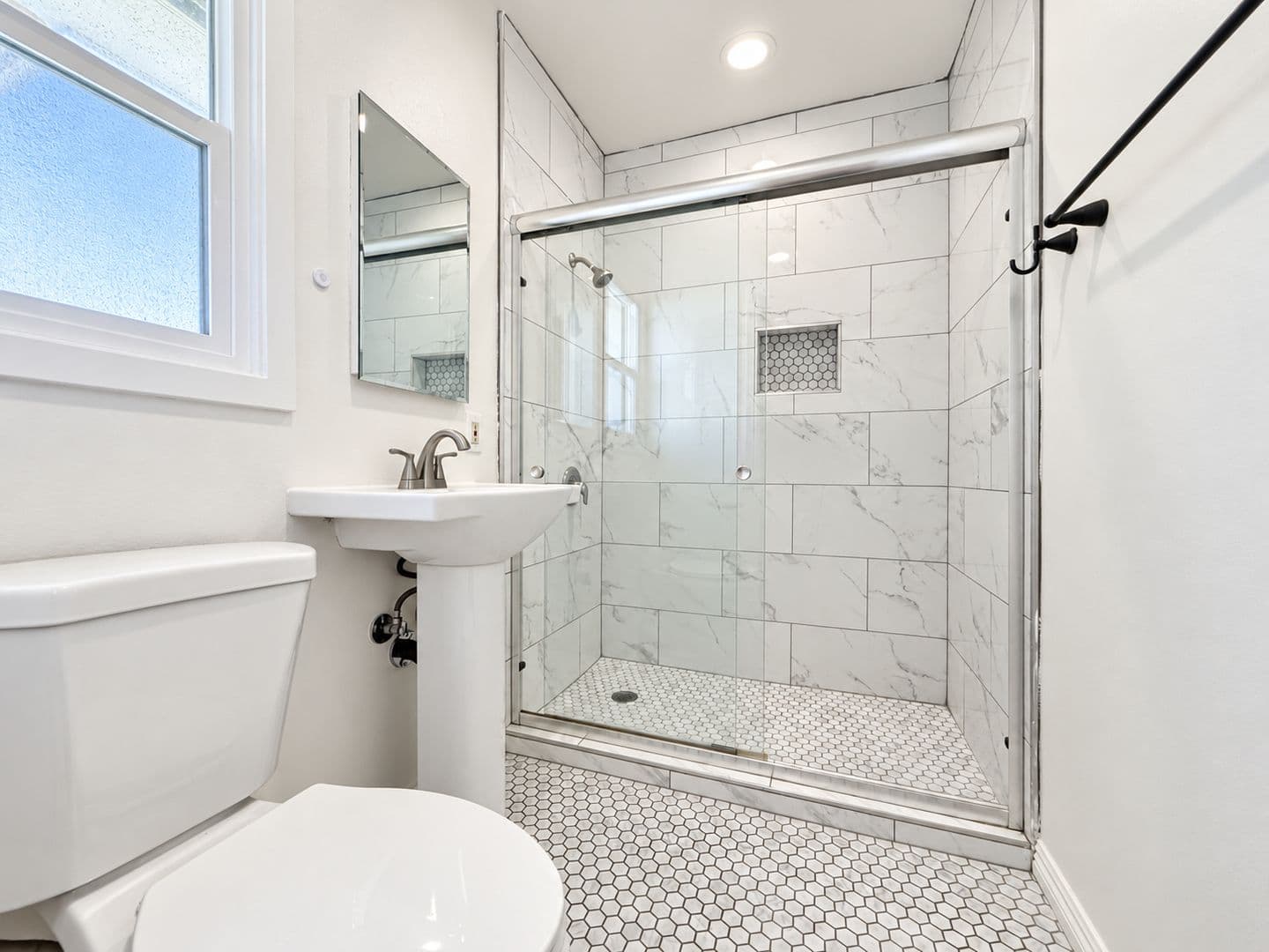 North Hollywood Apartment: 5302 Colfax Ave