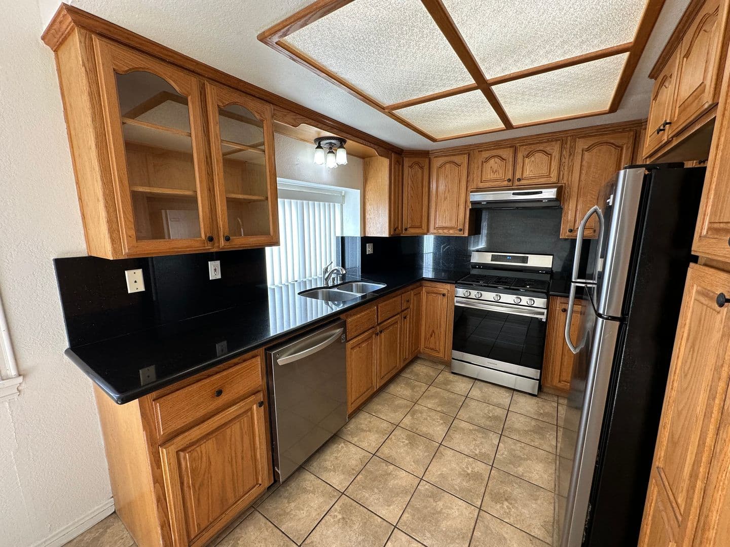 Woodland Hills Townhome: 21930 Marylee Street Unit 53