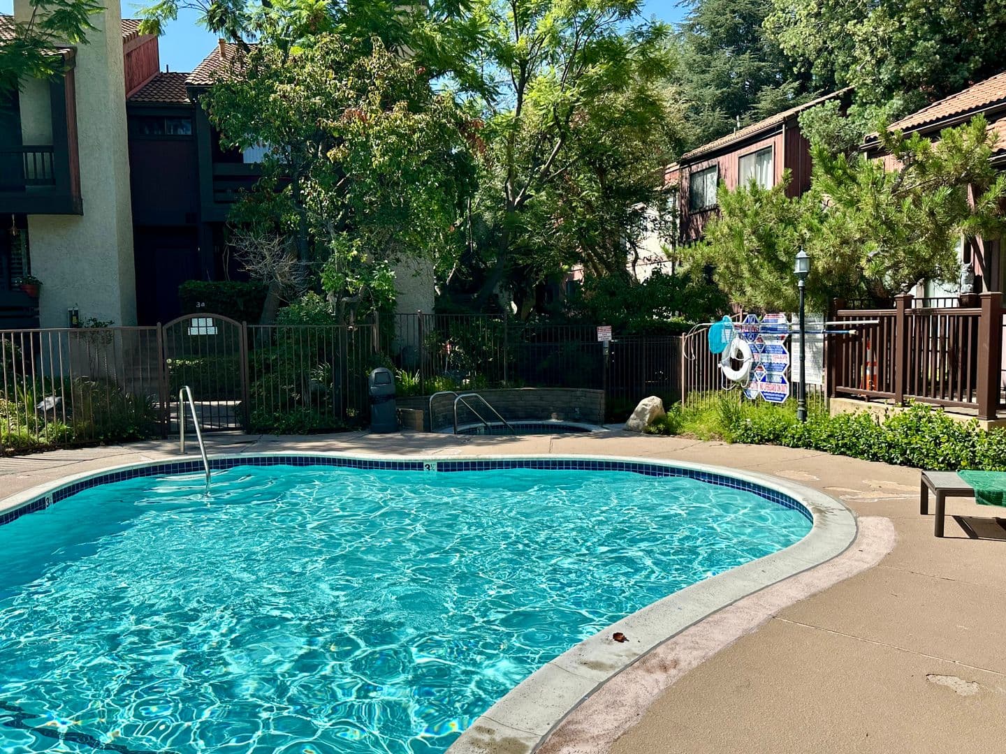 Woodland Hills Townhome: 21930 Marylee Street Unit 53