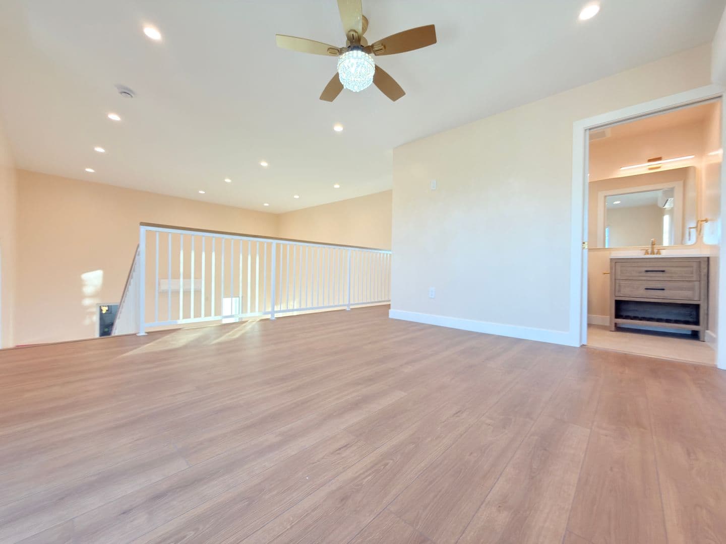 North Hollywood House: 11554 Arminta St