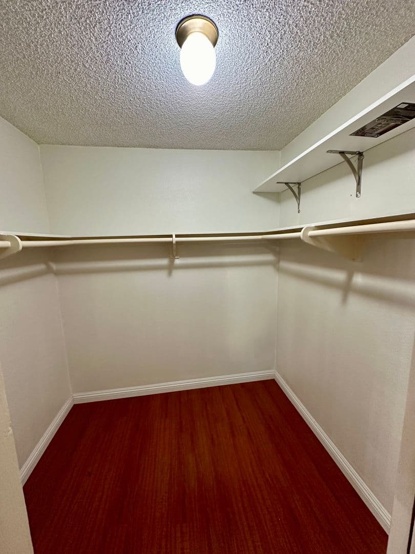 Woodland Hills Townhome: 21930 Marylee Street Unit 53