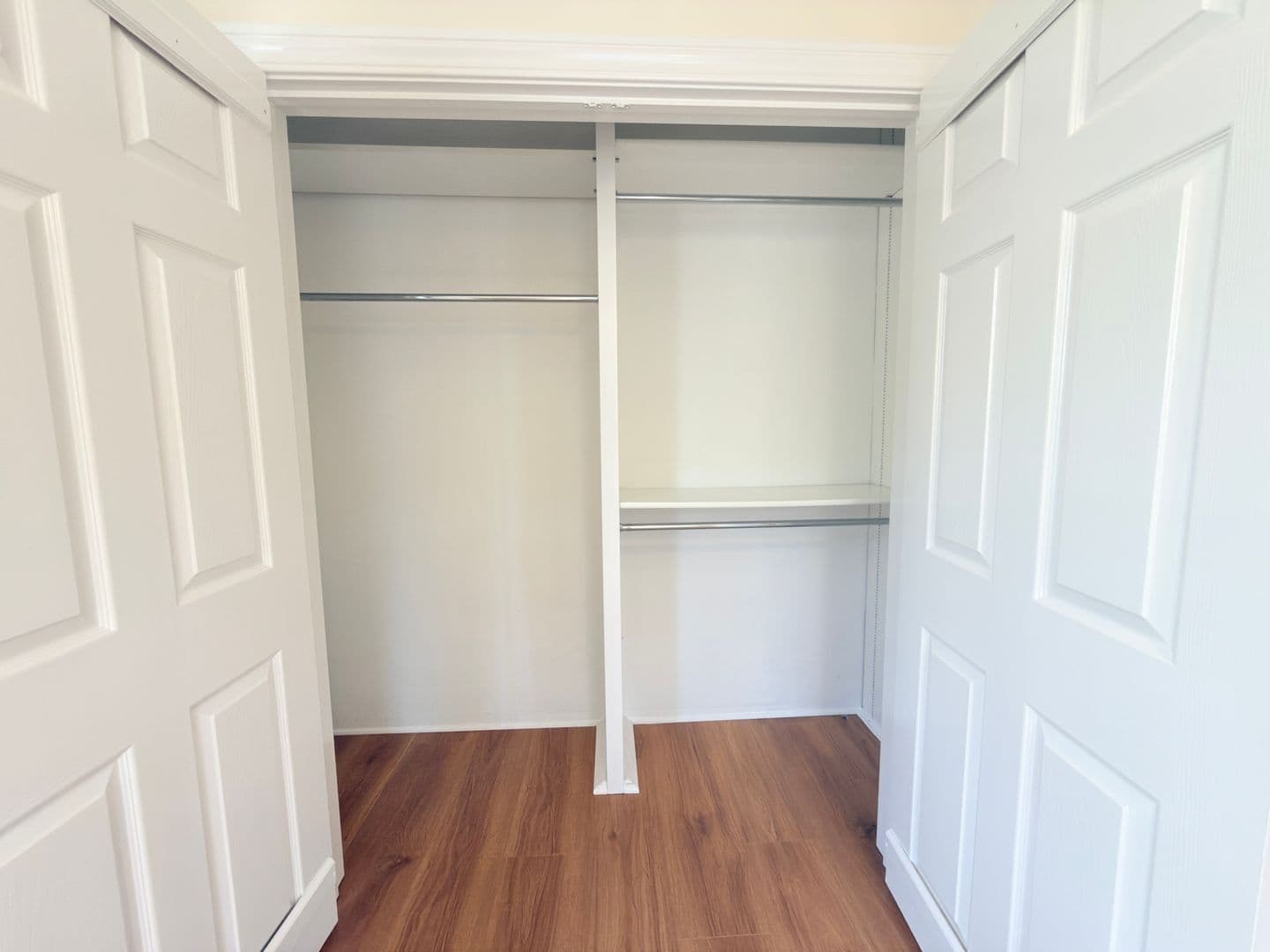 North Hollywood Apartment: 12550-12556 Oxnard St