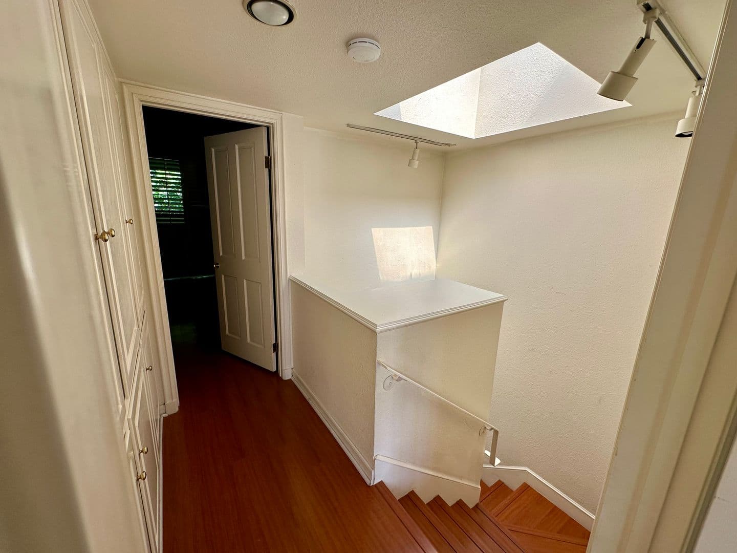 Woodland Hills Townhome: 21930 Marylee Street Unit 53