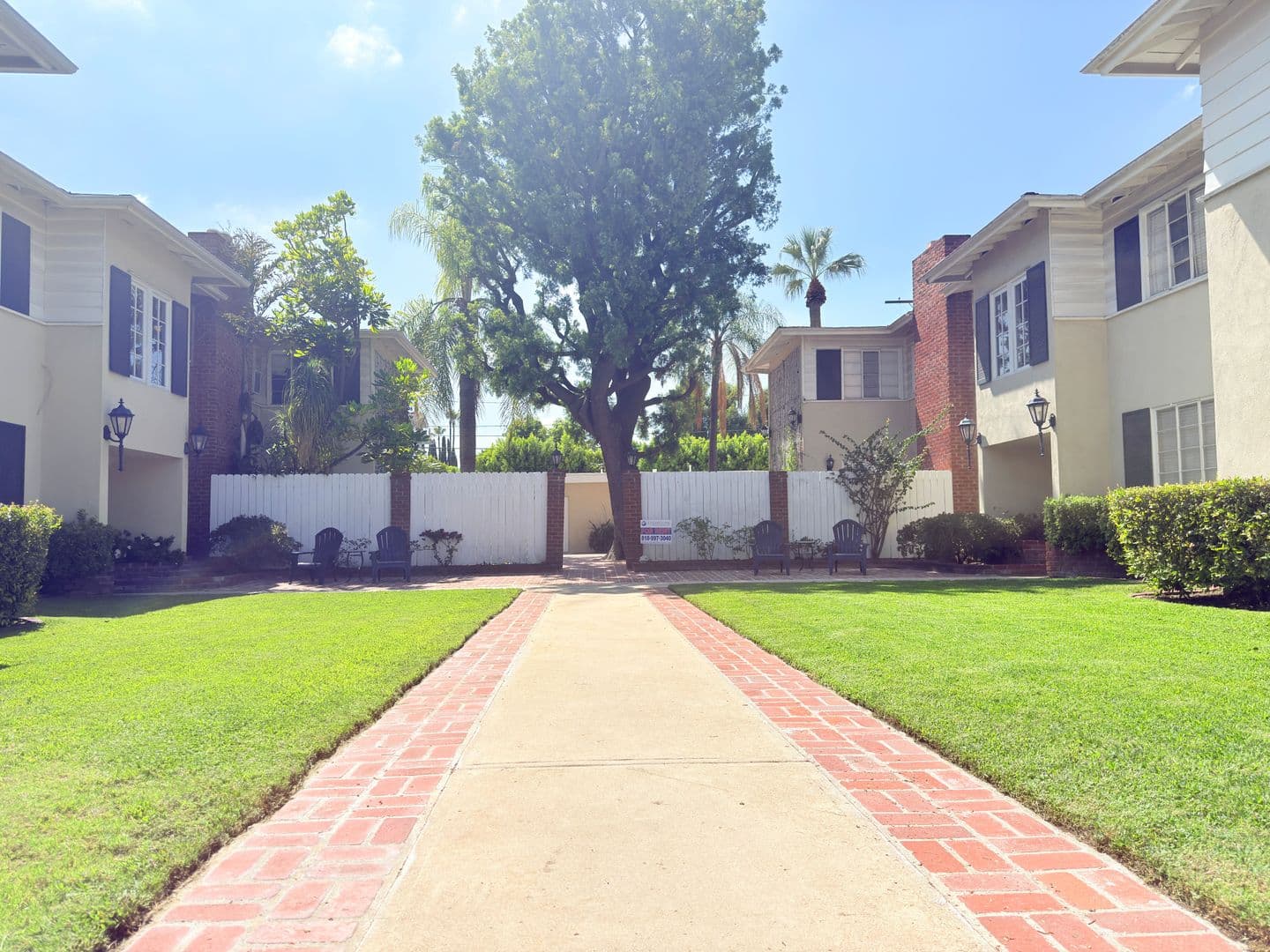 North Hollywood Apartment: 12550-12556 Oxnard St