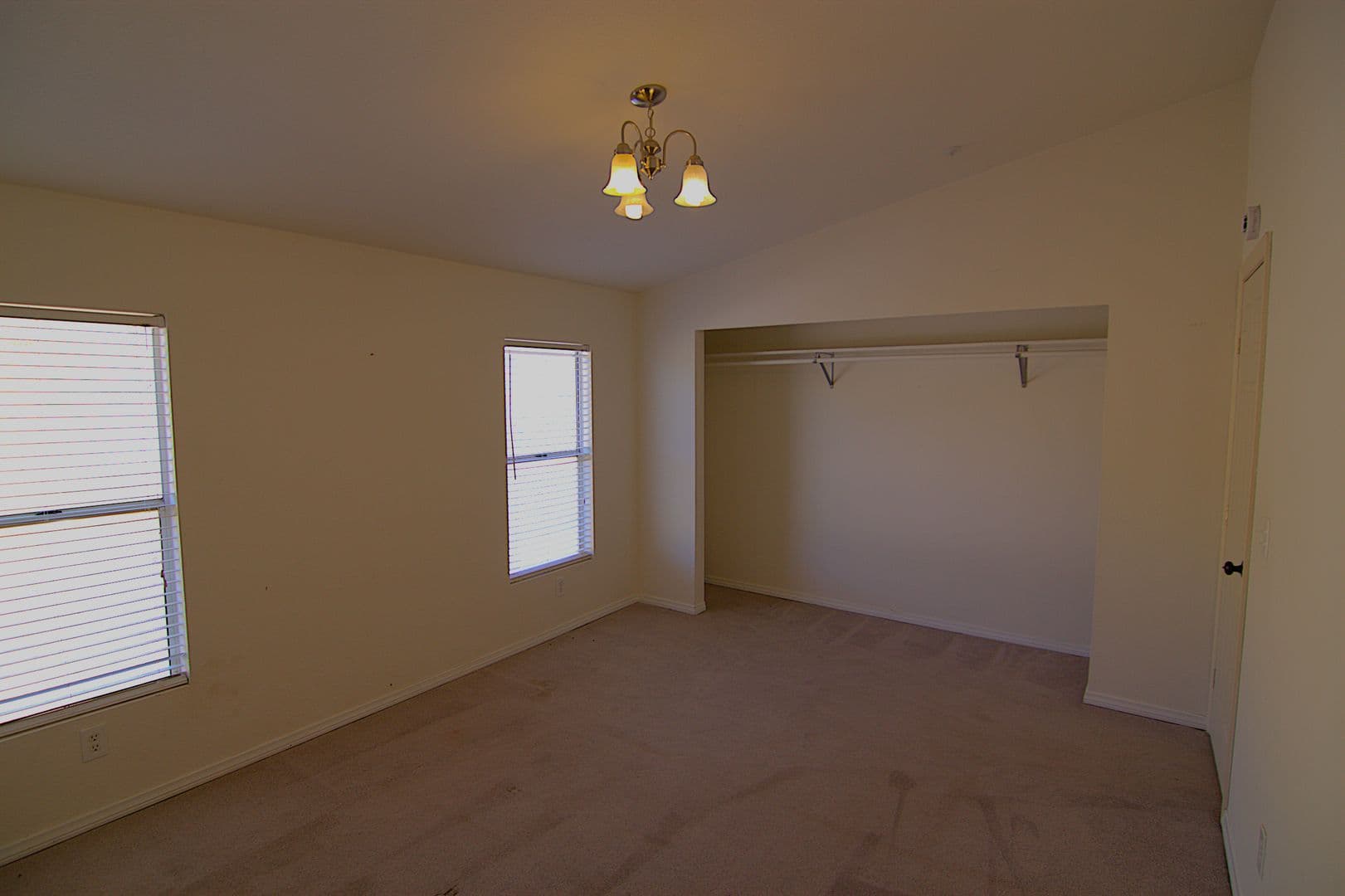 Acton House: 35850 Via Famero Dr