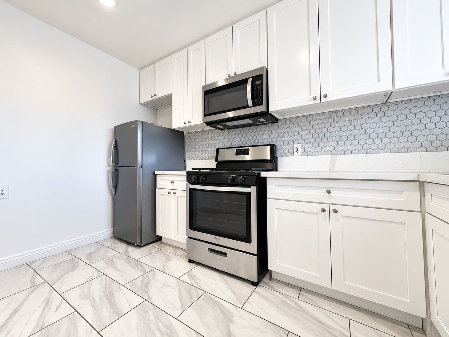 North Hollywood Apartment: 5302 Colfax Ave