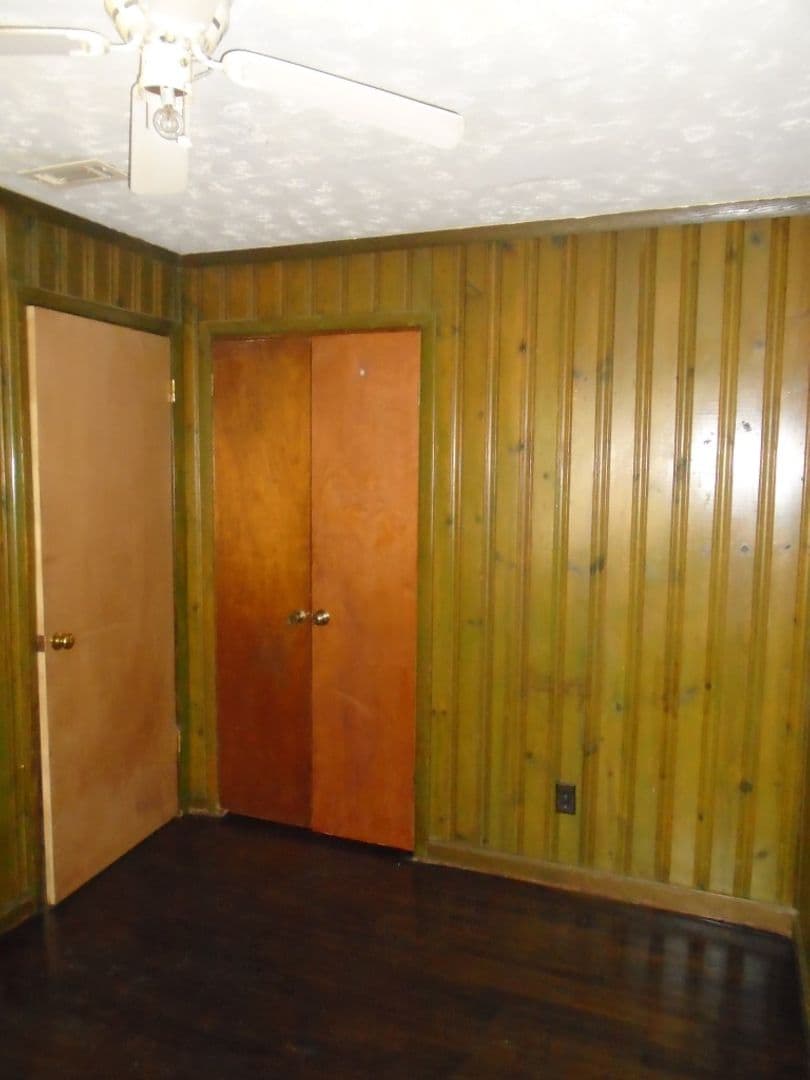 Fayetteville Apartment: 302 Old Shaw Rd.