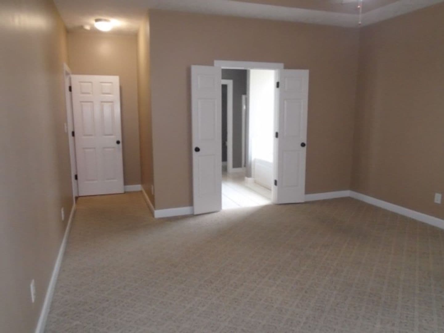 Fayetteville House: 3604 Talus Rd
