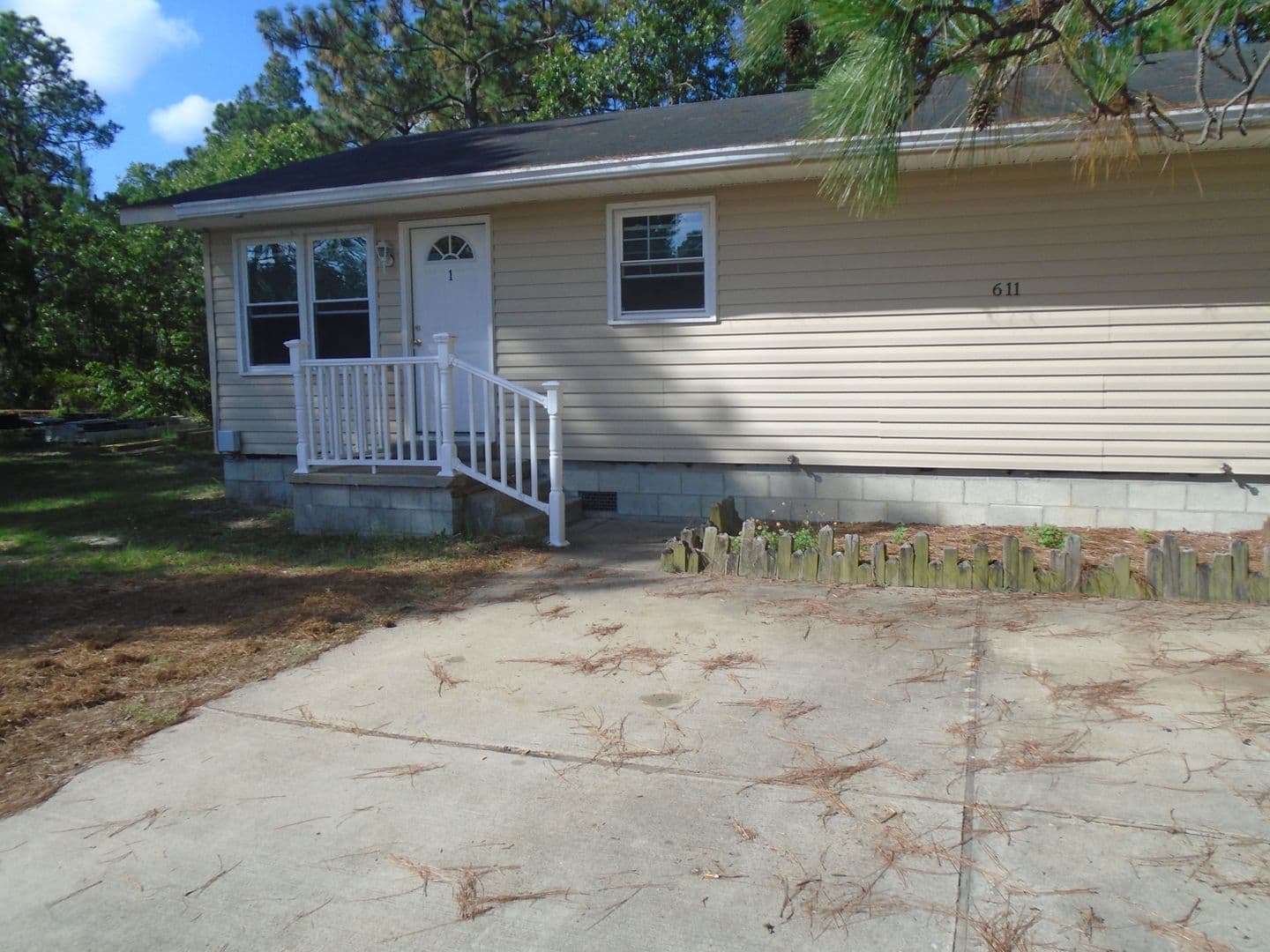 Hope Mills Apartment: 611-1 Drypoint Ln.