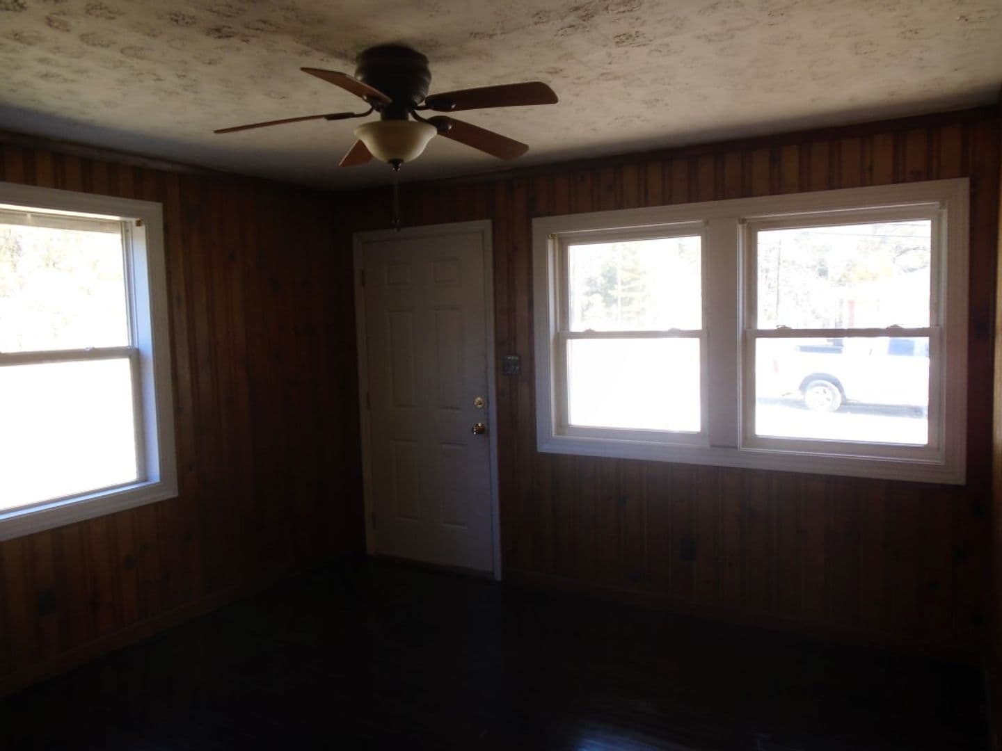 Fayetteville Apartment: 302 Old Shaw Rd.