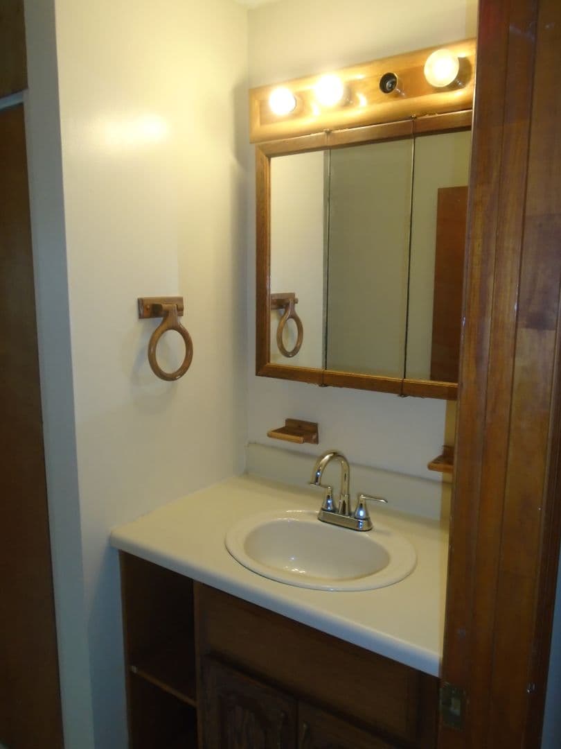 Hope Mills Apartment: 614-B Drypoint Ln.