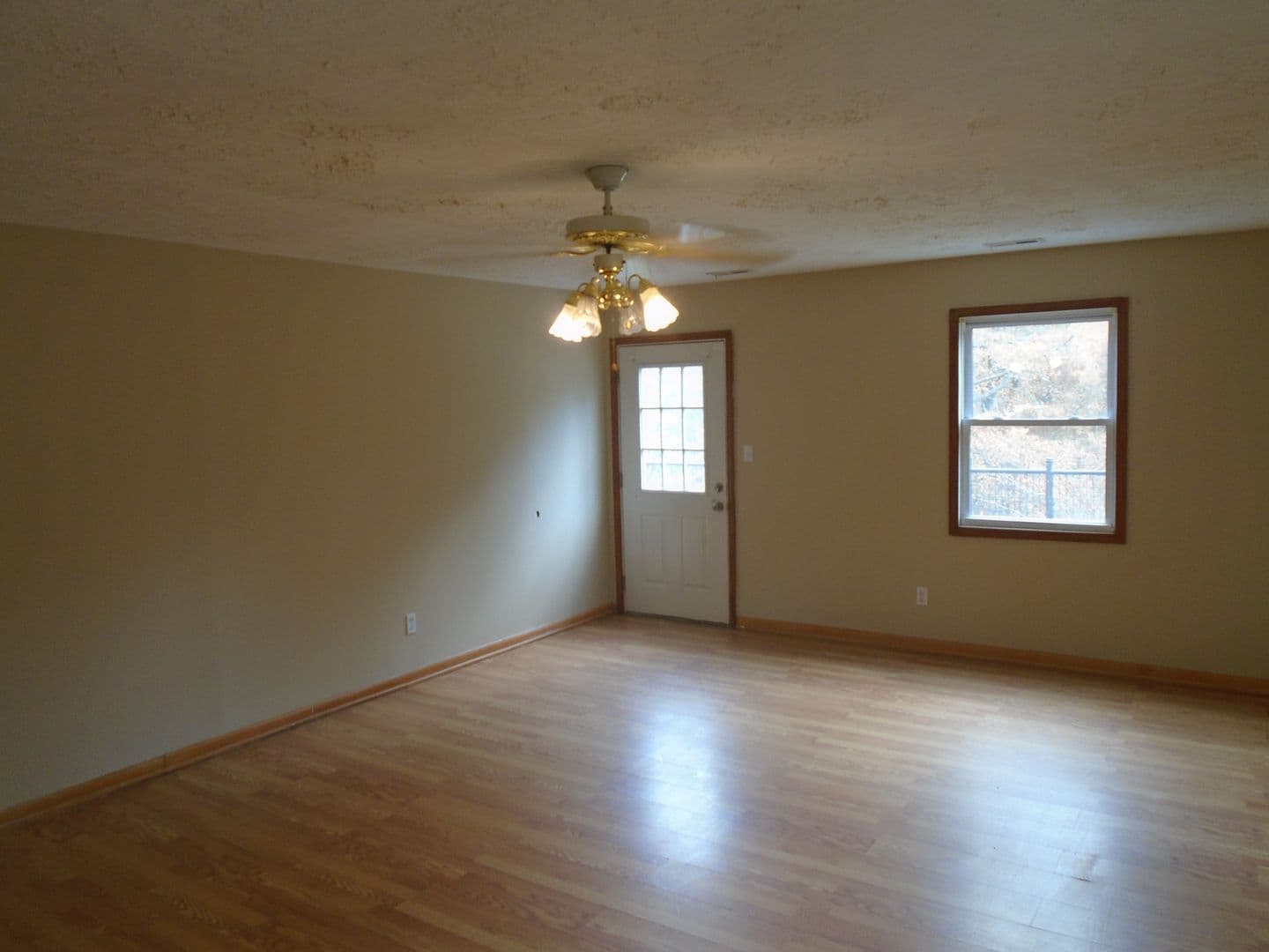 Hope Mills Apartment: 614-B Drypoint Ln.