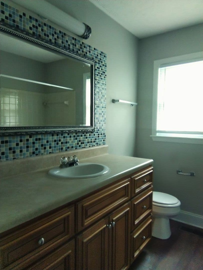 Fayetteville House: 7204 Standish Ct