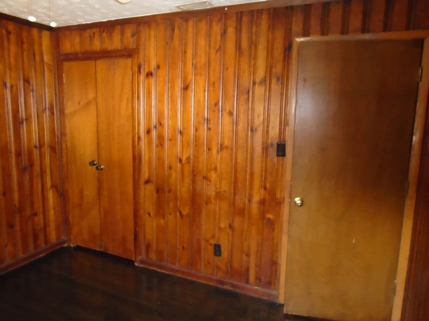Fayetteville Apartment: 302 Old Shaw Rd.