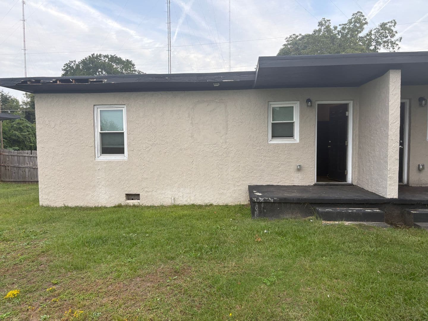 Fayetteville House: 3243 Chandler St.