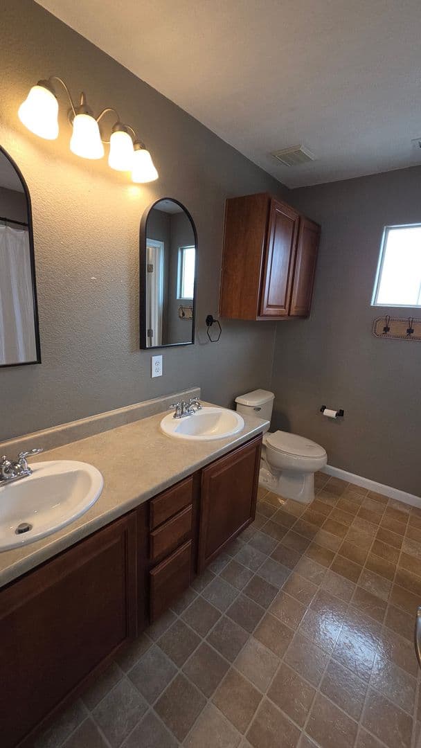 Peyton House: 11844 Pei Grove