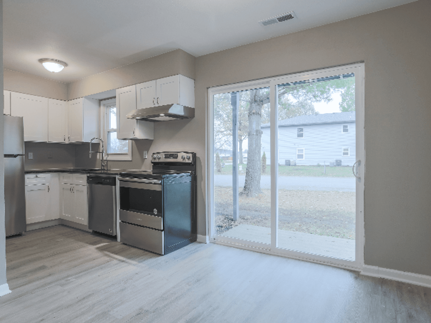 Springfield Apartment: 2473 Ladley Court