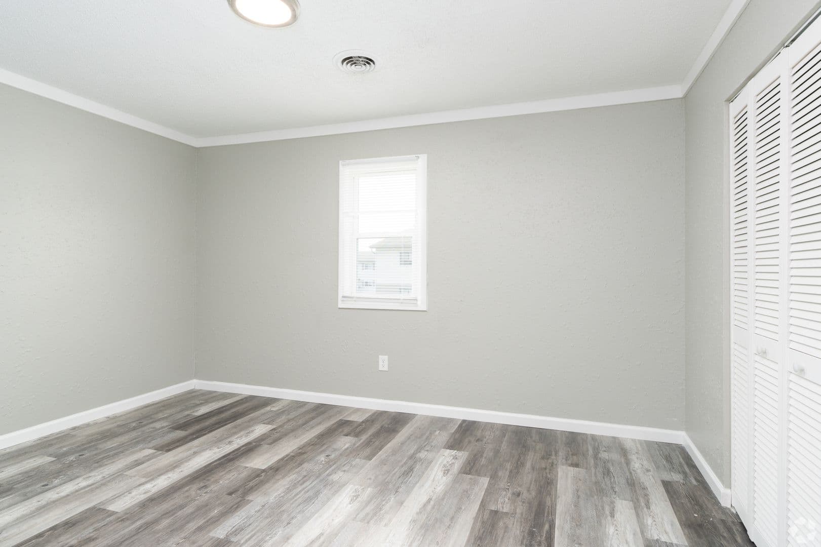 Springfield Apartment: 2473 Ladley Court