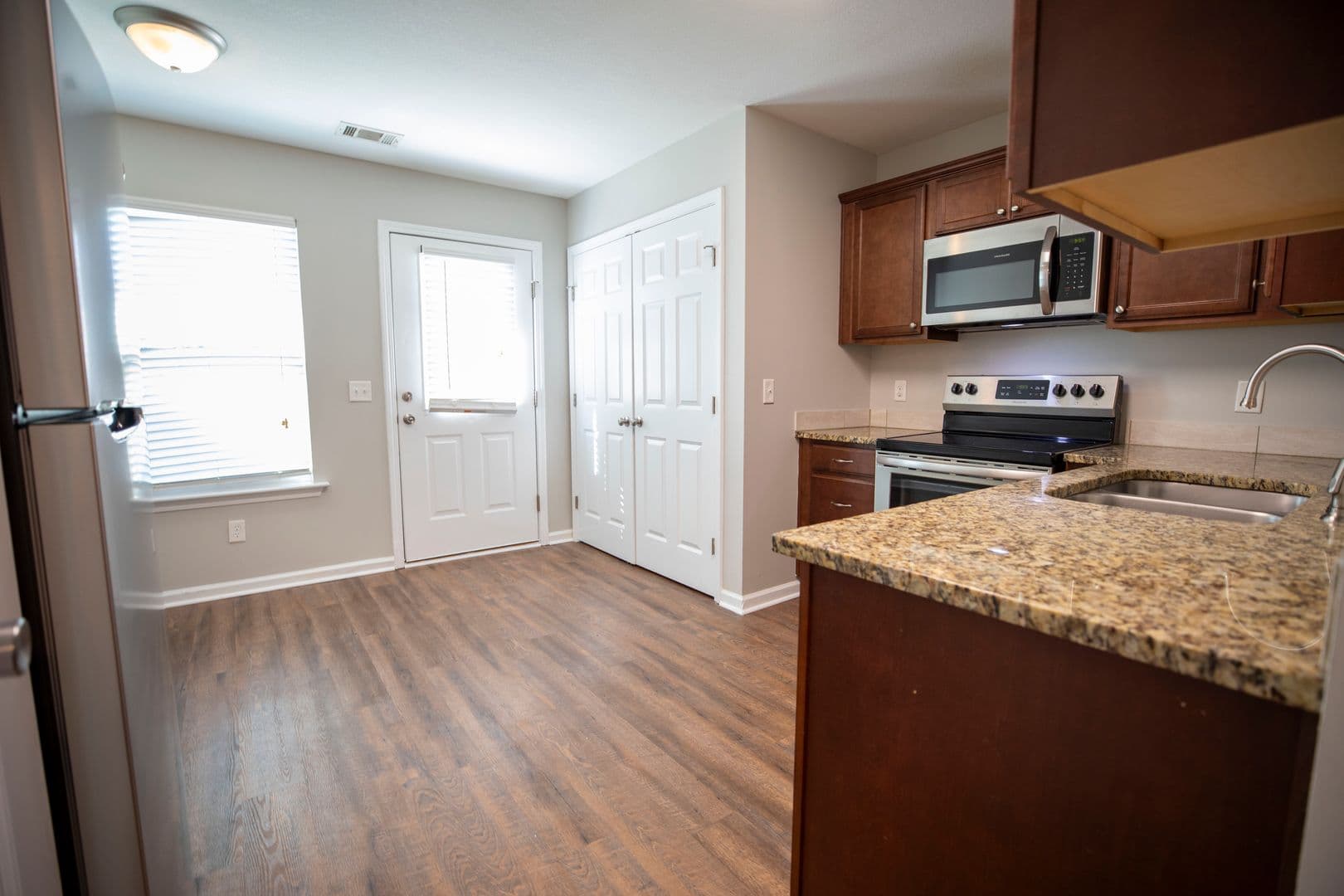 Rincon Townhome: 302 Parade Court
