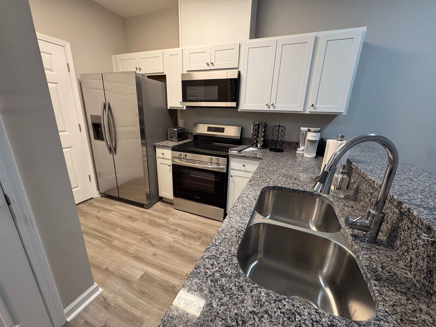 Beaufort Apartment: 2305 Pine Court S.