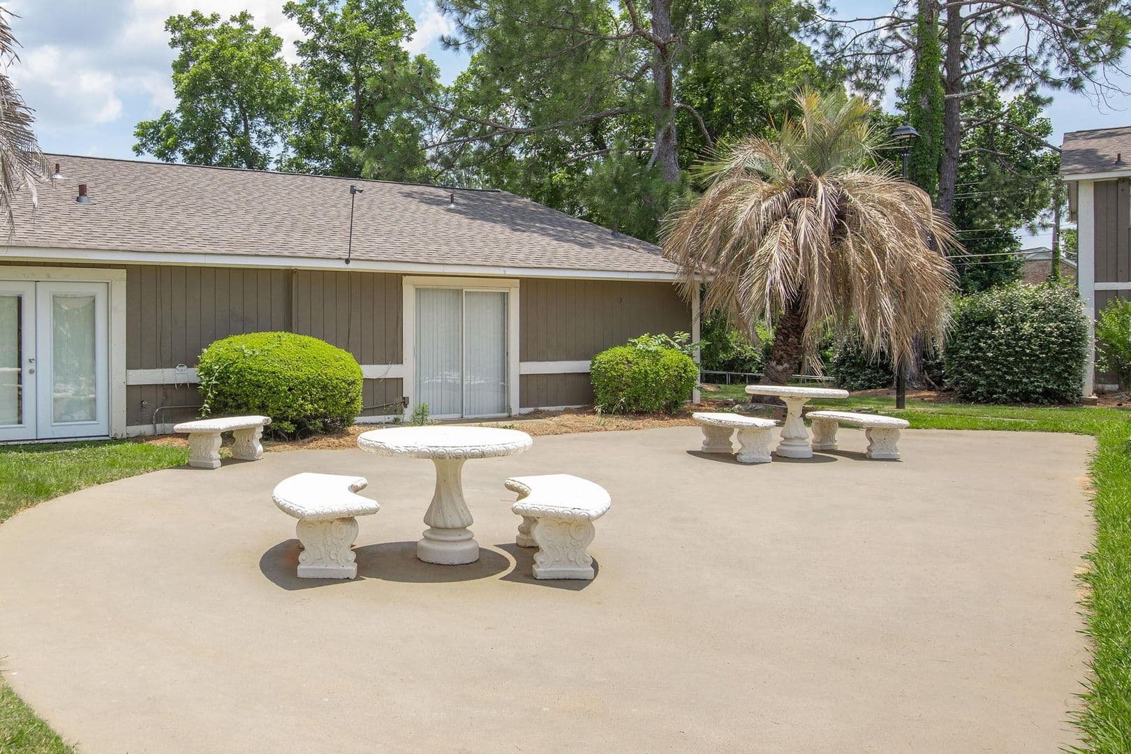 Albany Apartment: 2507 Nottingham Way