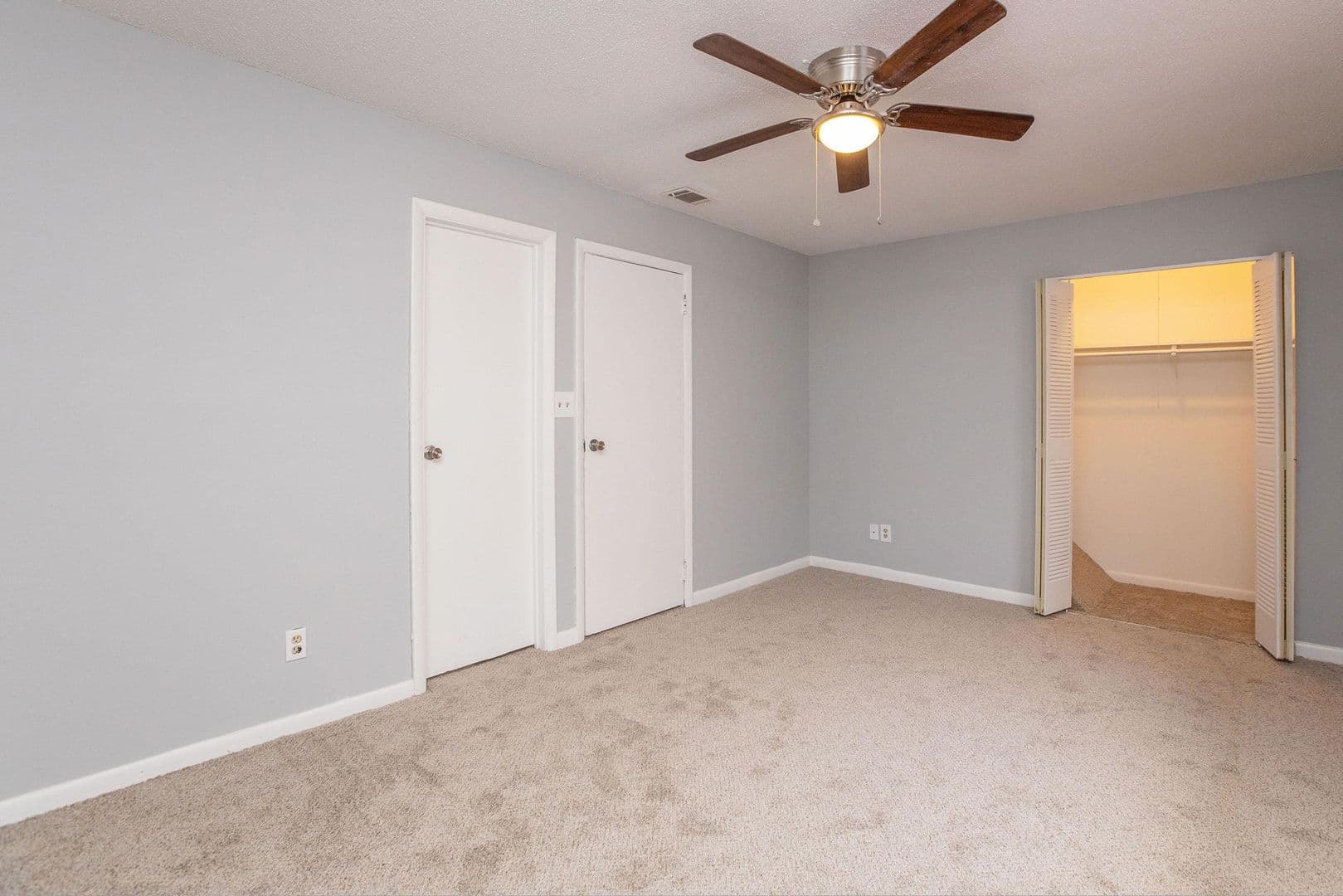Albany Apartment: 2507 Nottingham Way