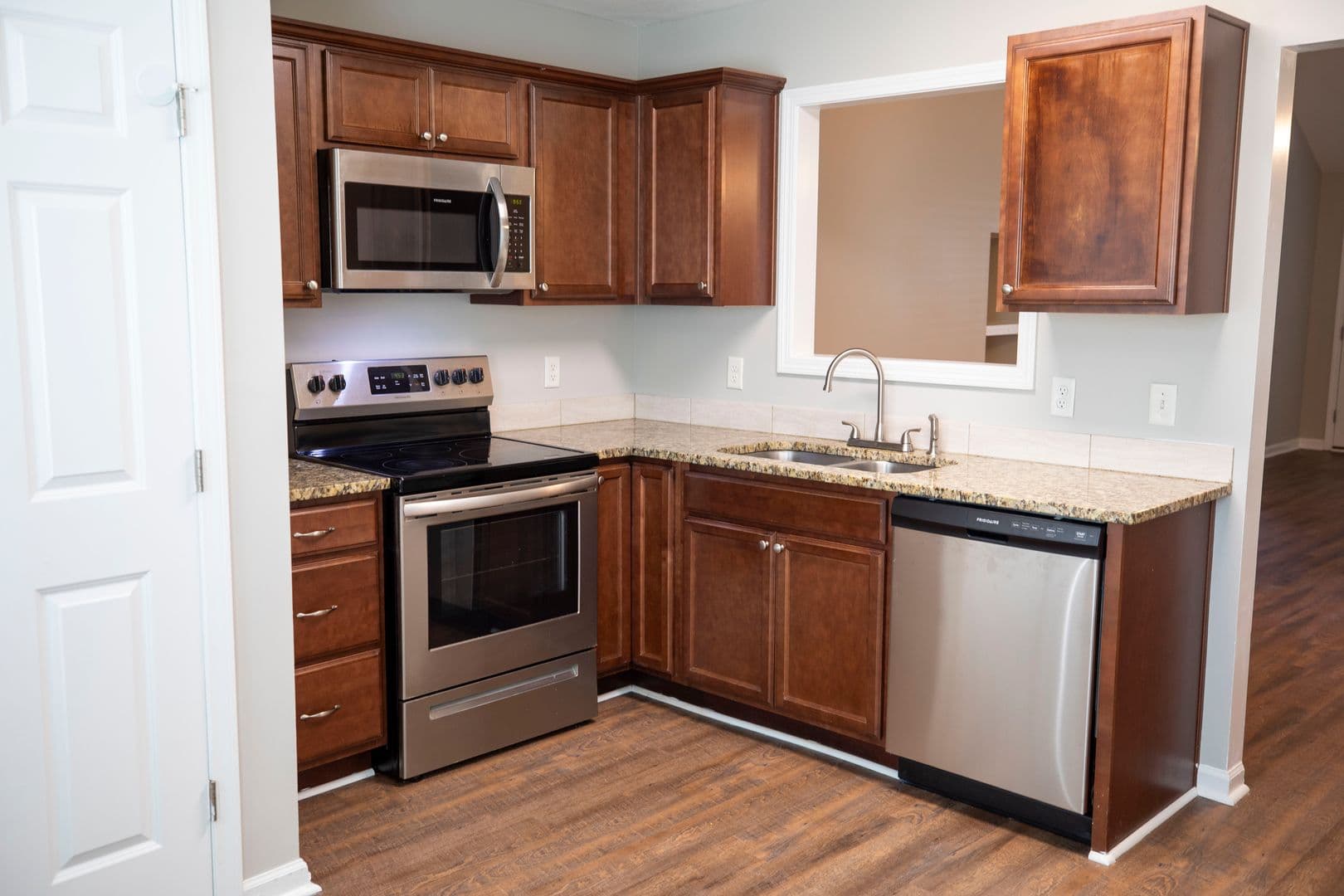 Rincon Townhome: 302 Parade Court