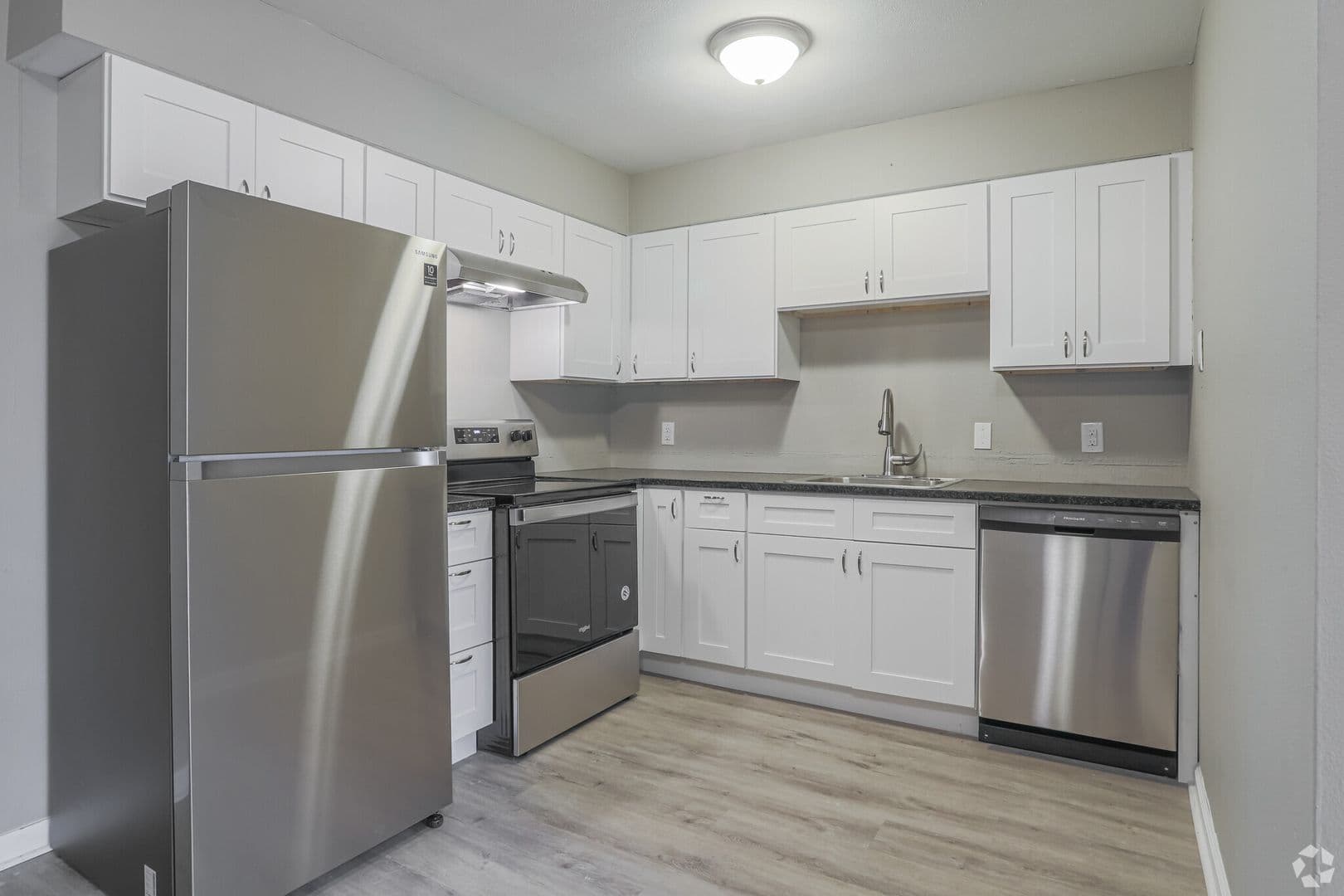 Springfield Apartment: 2473 Ladley Court