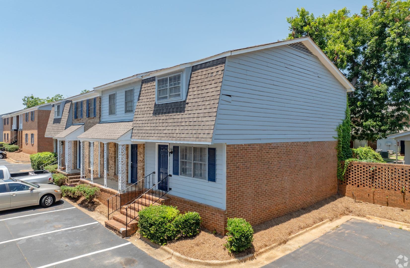 Albany Apartment: 2337 Sharon Drive